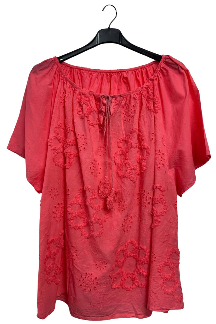 Floral Embroidered Pattern Slightly Curved Hem Cotton Top