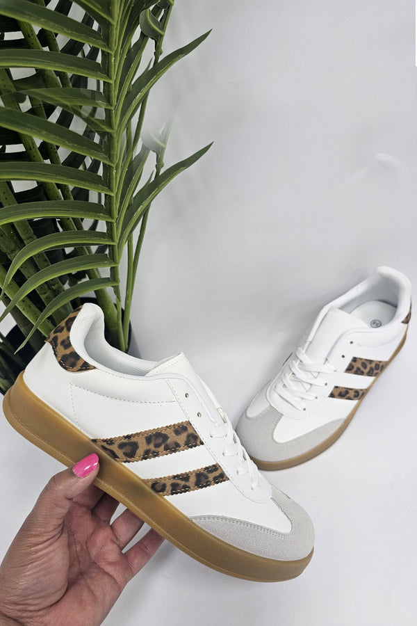 Two Tone Gum Sole Lace Up Trainer