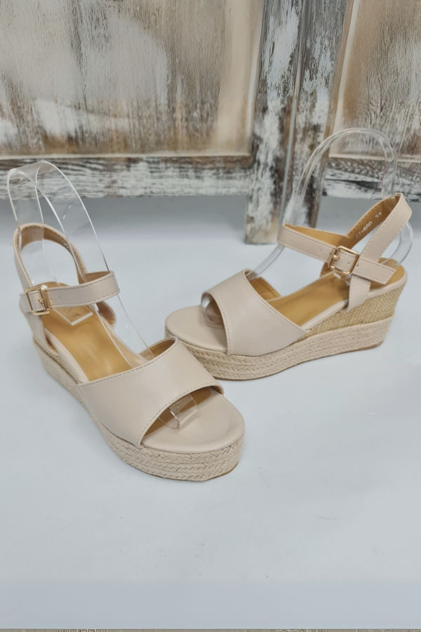 Buckle Strap Platform Sandal