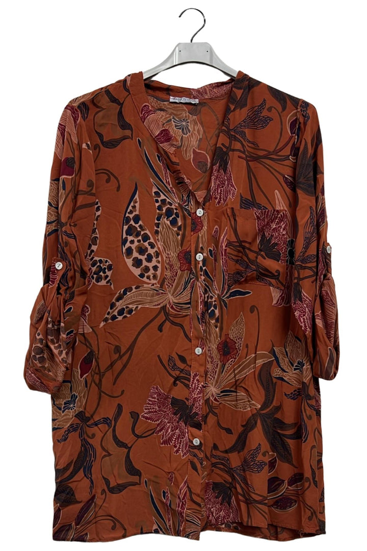 women floral button up shirt