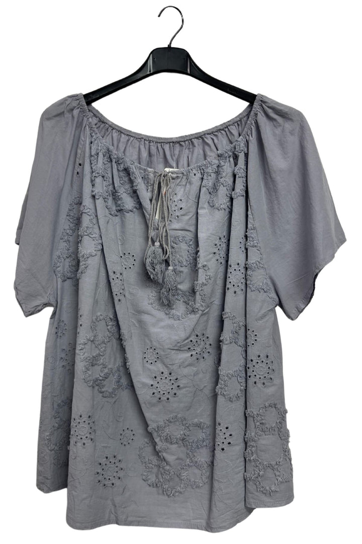 Floral Embroidered Pattern Slightly Curved Hem Cotton Top